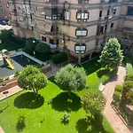 Piso Junto Palacio Congresos Y Metro, Centrico Con Piscina