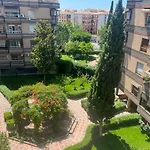 Piso Junto Palacio Congresos Y Metro, Centrico Con Piscina