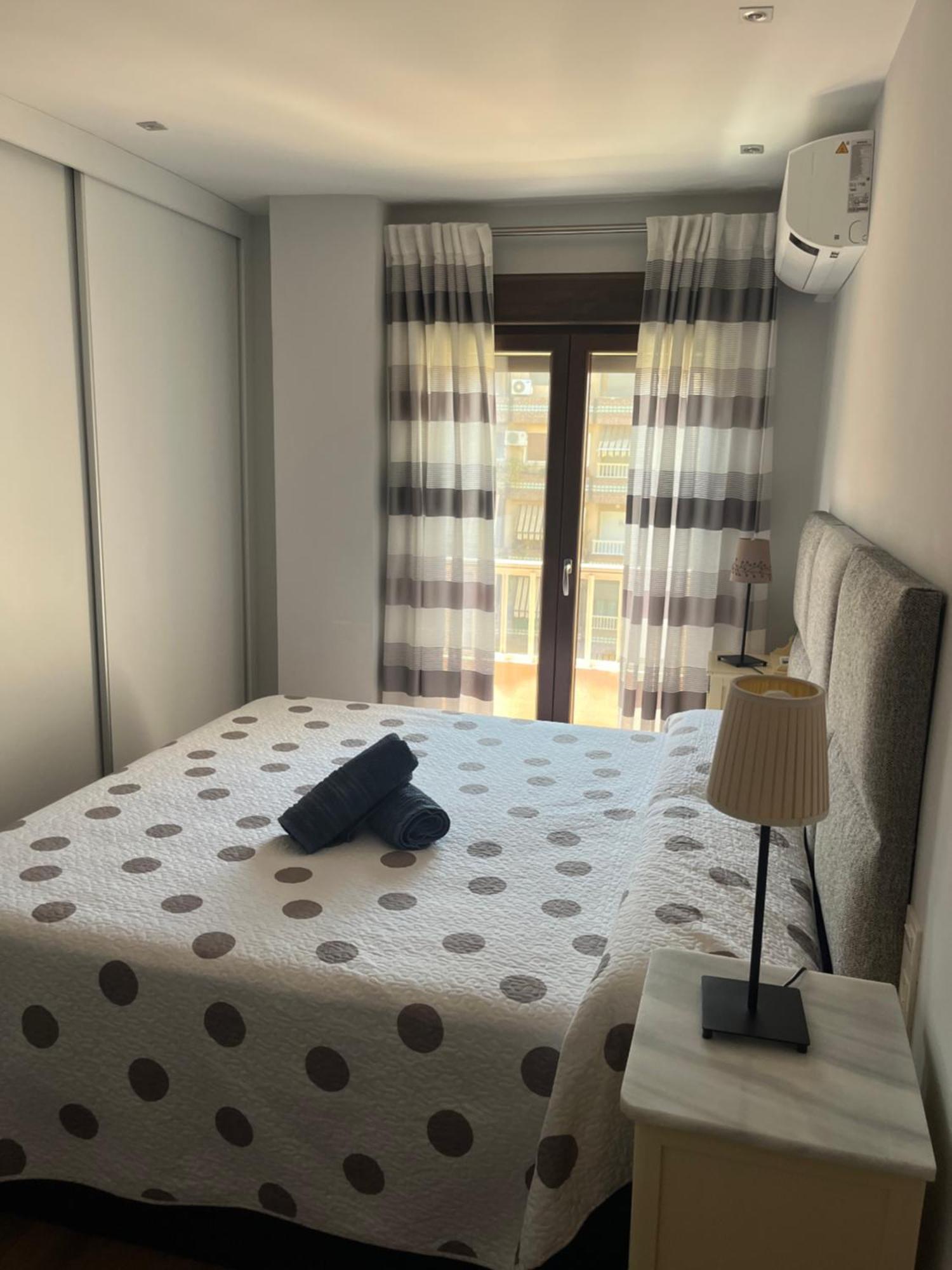 Pangsapuri Piso Junto Palacio Congresos Y Metro, Centrico Con Piscina *
